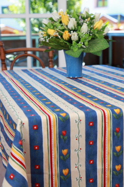 Tischdecken und Kissen Landhausstil blau