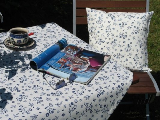 Gartentischdecke Kissen Blaudruck hell
