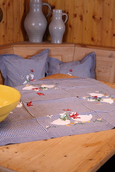 Tischwäsche u. Kissenbezug blau kariert mit Gänsen