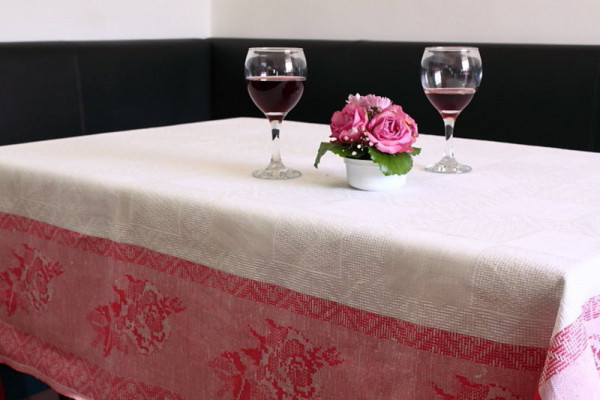 Leinentischdecke rosarot-weiß mit Rosen