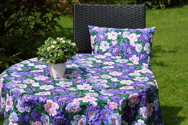 Mitteldecke oder Kissenbezug lila Blumen